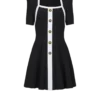 Zweifarbiges A-Linien-Strickkleid Zweifarbiges A-Linien-Strickkleid