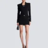 Zweitaschiges Minikleid mit doppeltem Kragen