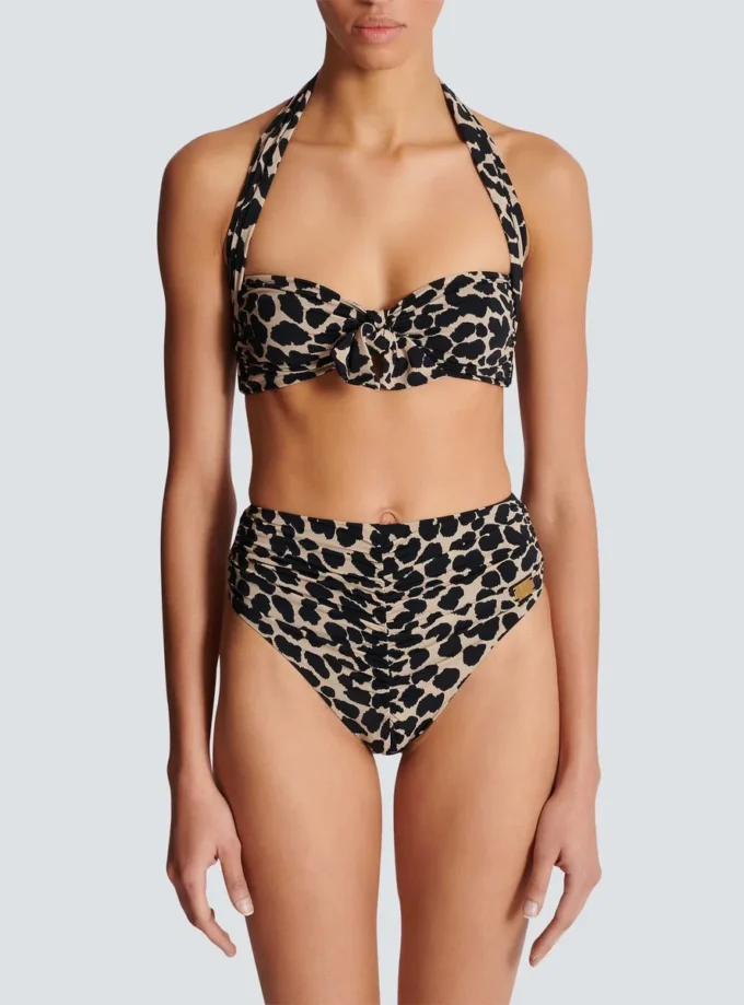 Zweiteiliger Badeanzug mit Leopardenmuster Zweiteiliger Badeanzug mit Leopardenmuster